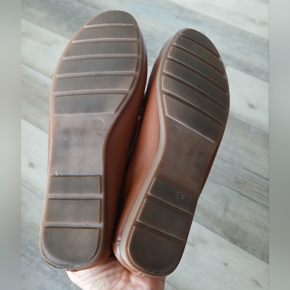 Coach and Four Women's leather loafers. Made in Italy. Size 7.5 - Picture 6 of 6